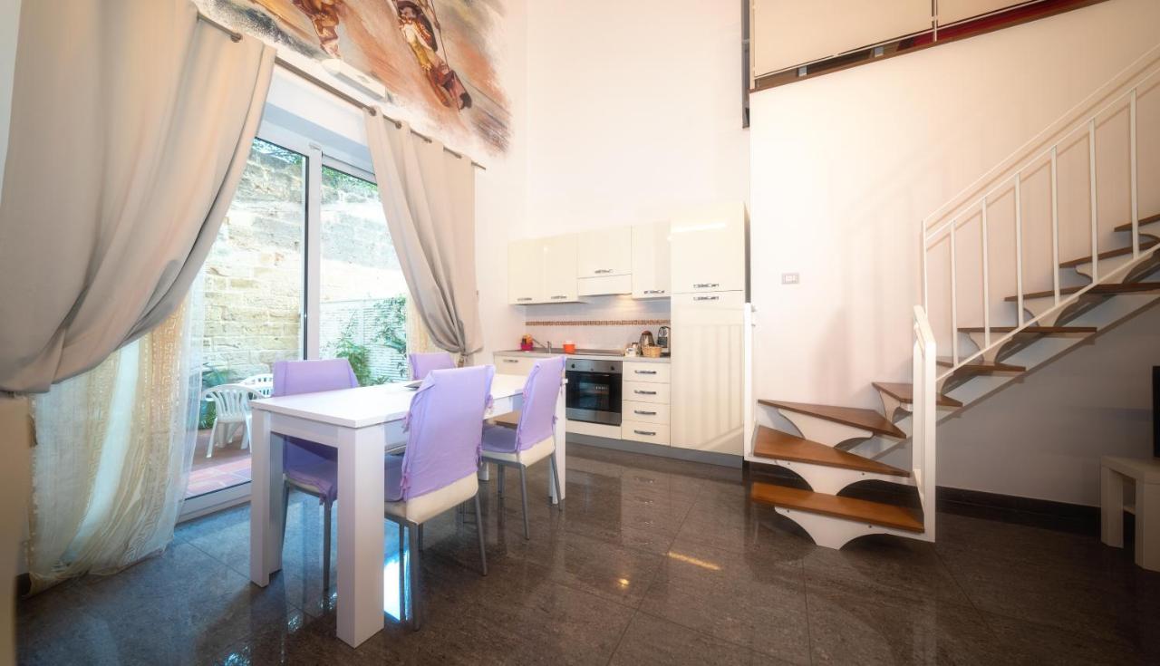 לצ'ה Palazzo Leo Suite And Apartment מראה חיצוני תמונה