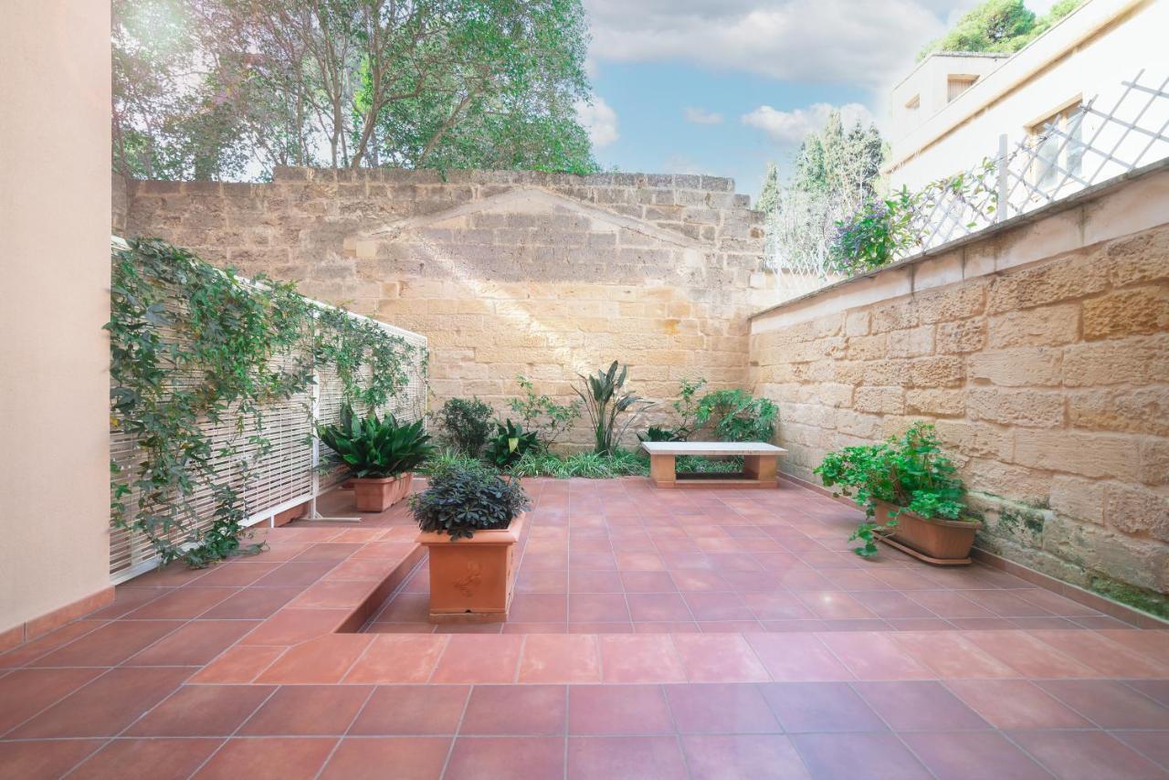 לצ'ה Palazzo Leo Suite And Apartment מראה חיצוני תמונה