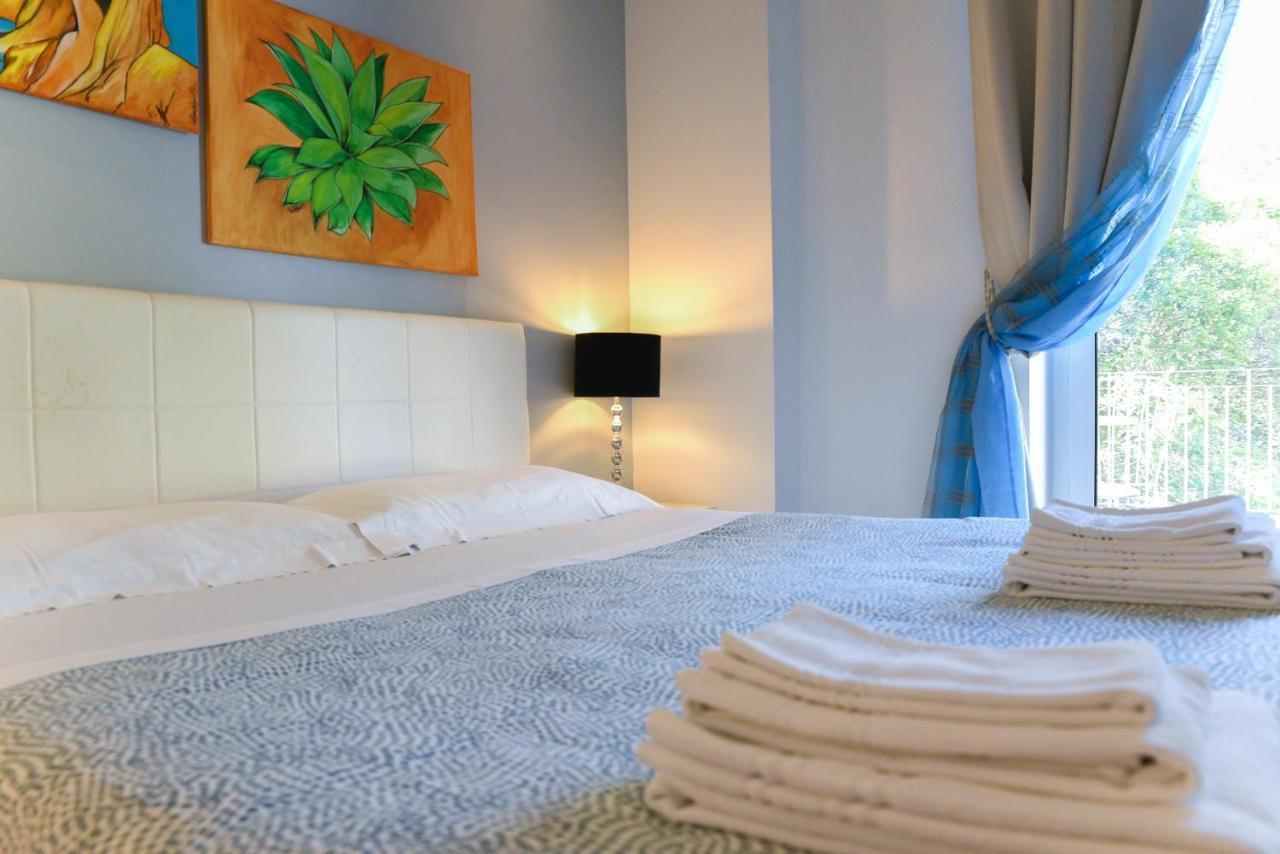 לצ'ה Palazzo Leo Suite And Apartment מראה חיצוני תמונה