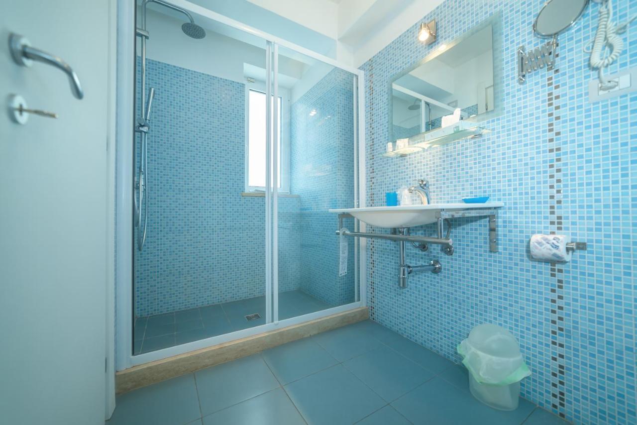 לצ'ה Palazzo Leo Suite And Apartment מראה חיצוני תמונה