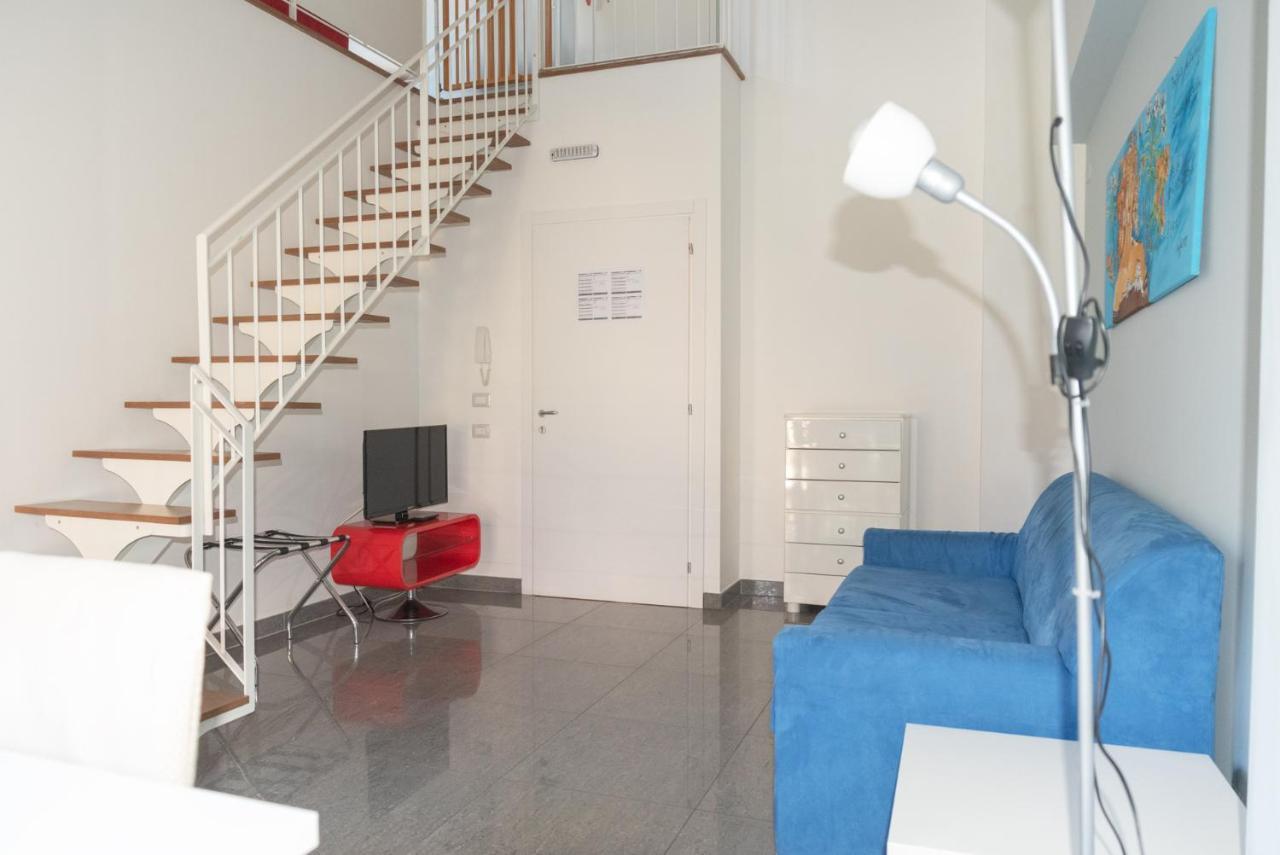 לצ'ה Palazzo Leo Suite And Apartment מראה חיצוני תמונה